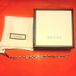 Authentic Gucci Silver Interlocking Bracelet Size 8"